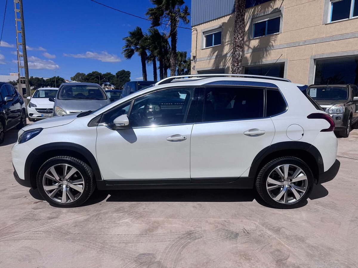 PEUGEOT 2008 ALLURE 1.2 E-THP AUTO SPANISH LHD IN SPAIN 43000 MILES 1 OWNER 2017